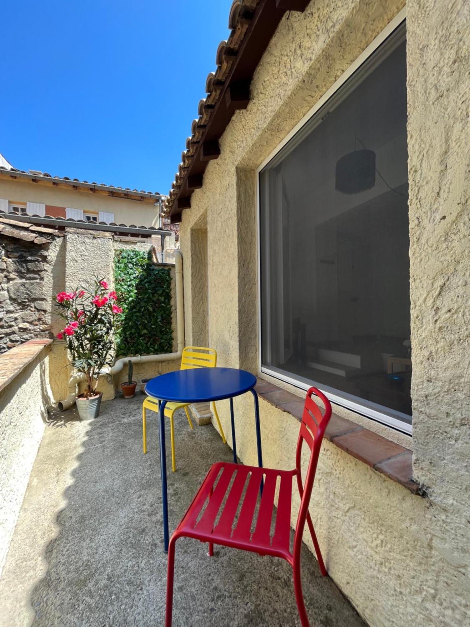 Studio Avec Terrasse Sur Cour, Authentique, Calme Avinhão Exterior foto